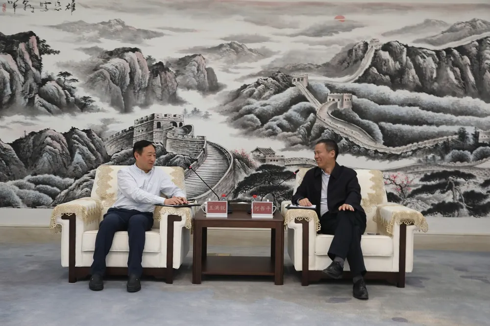 中国信科与武汉地铁开展合作交流